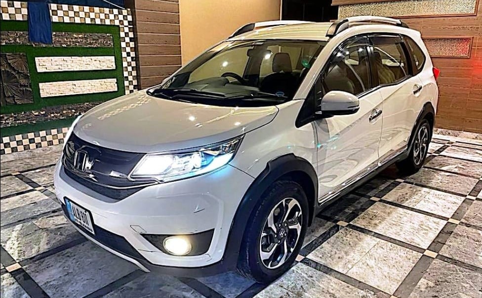 Rent Honda BRV without driver in Lahore