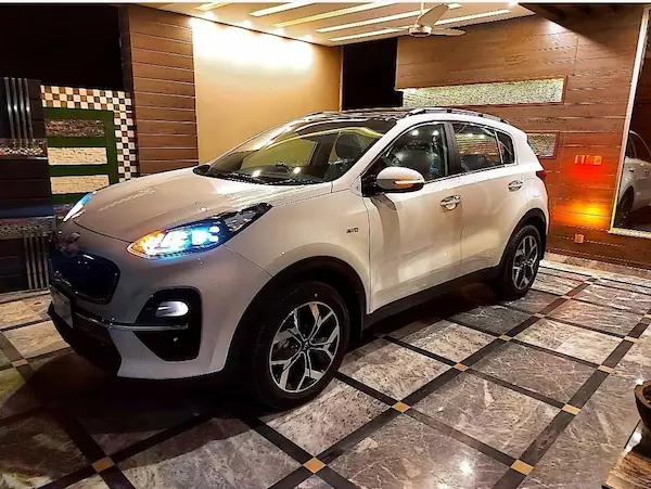Rent a car in Lahore KIA Sportage l