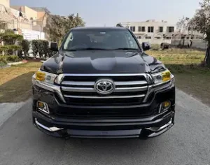 Rent a car in Lahore Land Cruiser V8