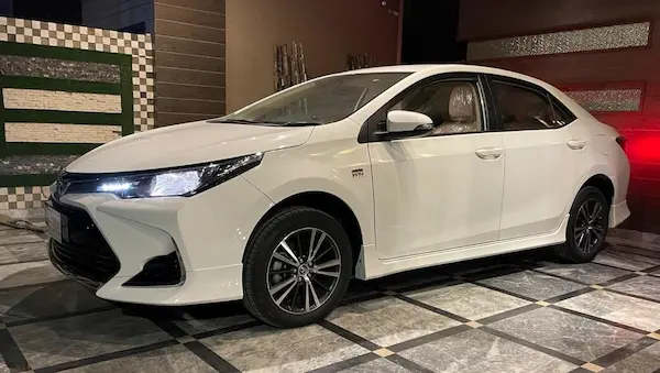 Rent a car in Lahore Toyota Altis l